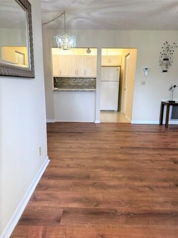 441 Pine Glen Lane D-2, Greenacres, FL 33463