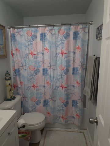 1309 S 6th Street, Bonham, TX 75418