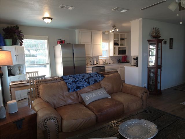 1309 S 6th Street, Bonham, TX 75418