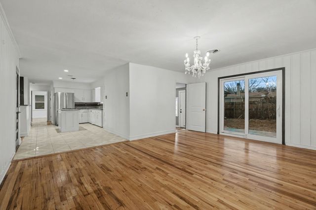 1714 E Union Bower Road, Irving, TX 75061