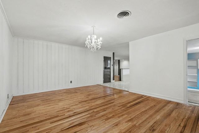 1714 E Union Bower Road, Irving, TX 75061