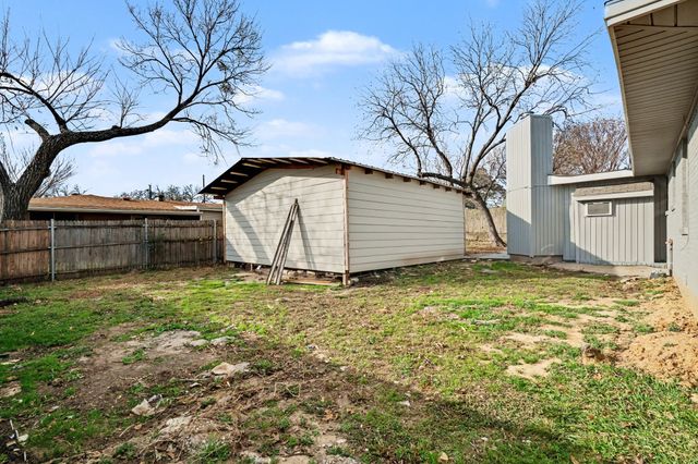 1714 E Union Bower Road, Irving, TX 75061