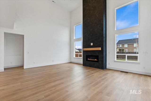 6755 N Ellis Park Ave Alpine, Meridian, ID 83646