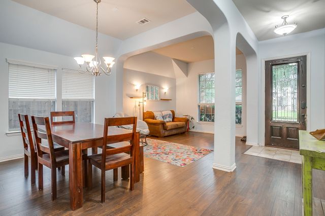 961 Tara Drive, Burleson, TX 76028