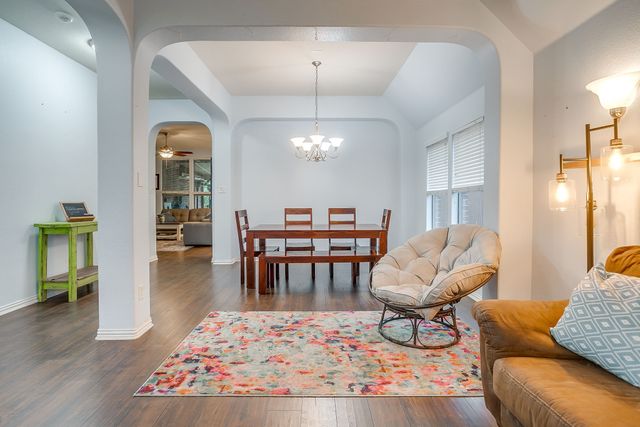 961 Tara Drive, Burleson, TX 76028