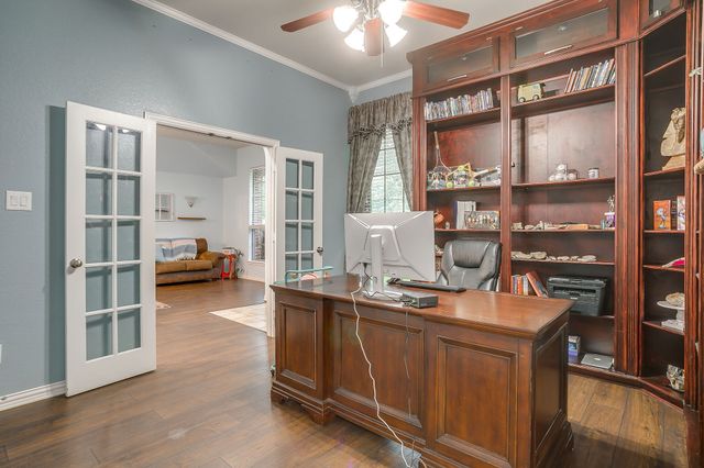 961 Tara Drive, Burleson, TX 76028