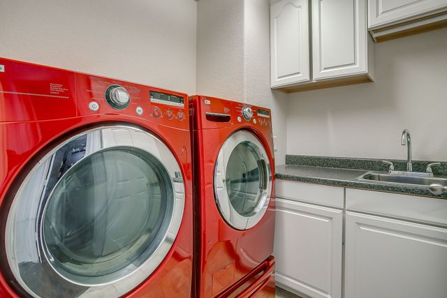 961 Tara Drive, Burleson, TX 76028