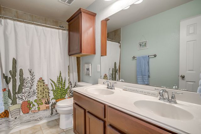 961 Tara Drive, Burleson, TX 76028