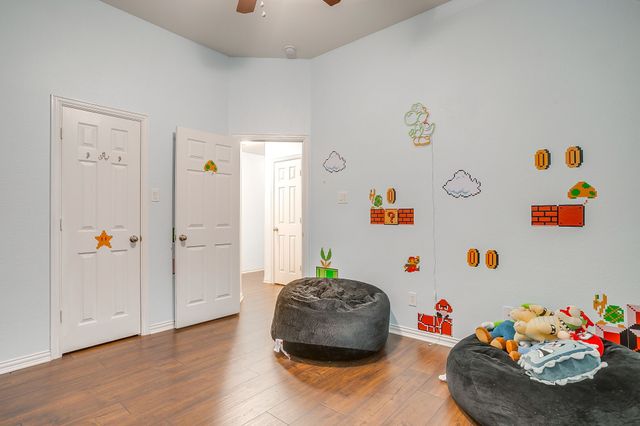 961 Tara Drive, Burleson, TX 76028