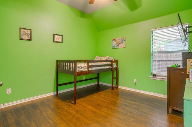 961 Tara Drive, Burleson, TX 76028