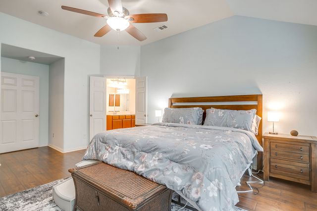 961 Tara Drive, Burleson, TX 76028