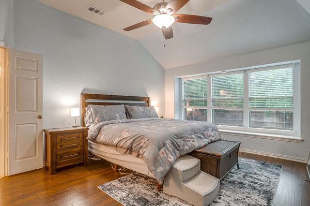 961 Tara Drive, Burleson, TX 76028