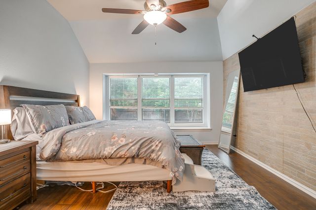 961 Tara Drive, Burleson, TX 76028