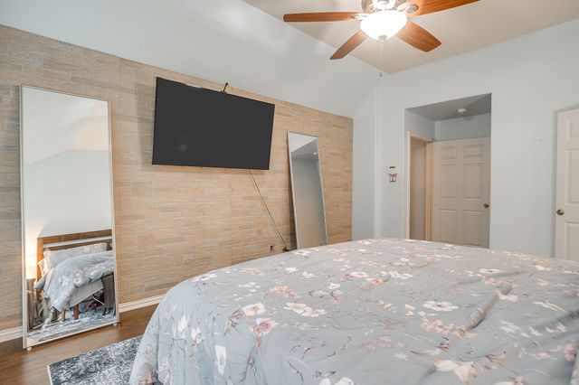 961 Tara Drive, Burleson, TX 76028