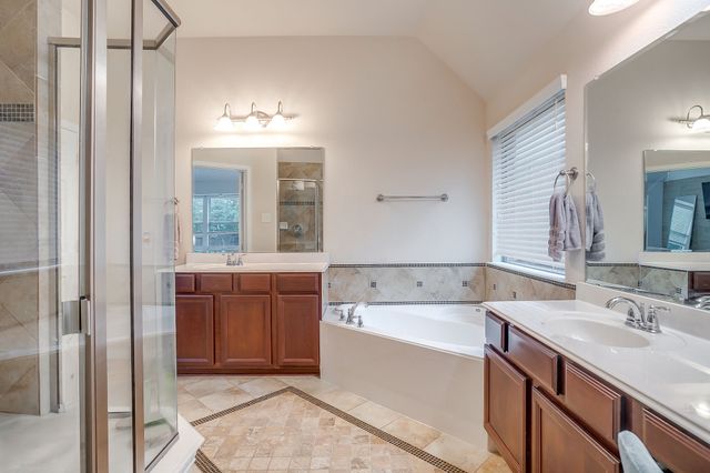 961 Tara Drive, Burleson, TX 76028
