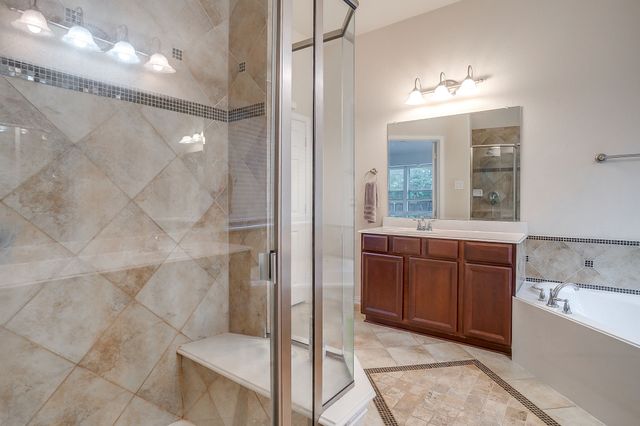 961 Tara Drive, Burleson, TX 76028