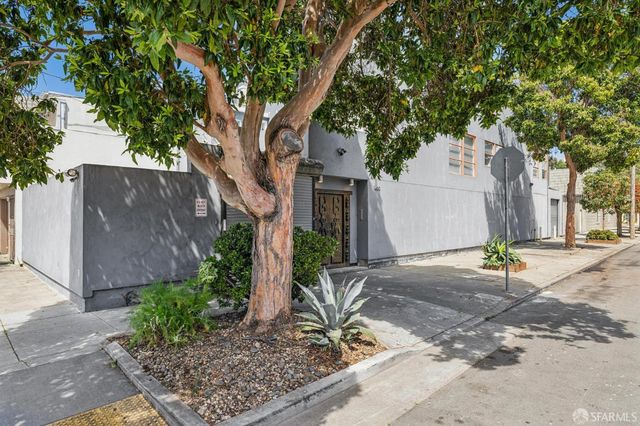 1450 Hawes Street, San Francisco, CA 94124