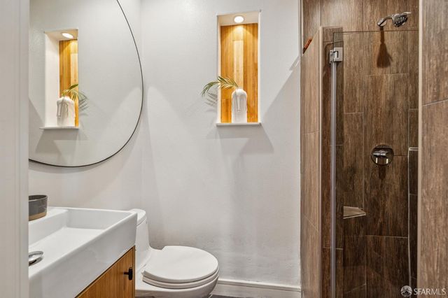 1450 Hawes Street, San Francisco, CA 94124