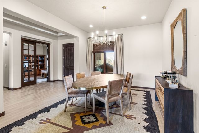 4 Delantera Court, Santa Fe, NM 87506