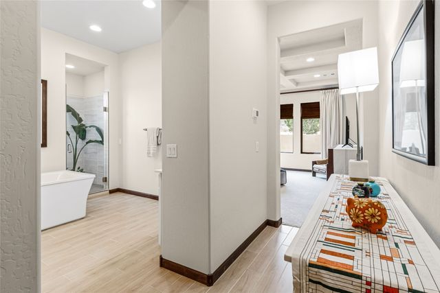 4 Delantera Court, Santa Fe, NM 87506