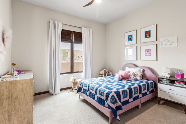 4 Delantera Court, Santa Fe, NM 87506