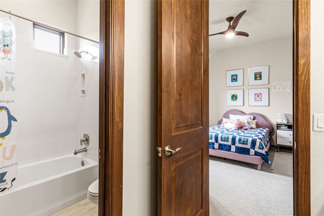 4 Delantera Court, Santa Fe, NM 87506