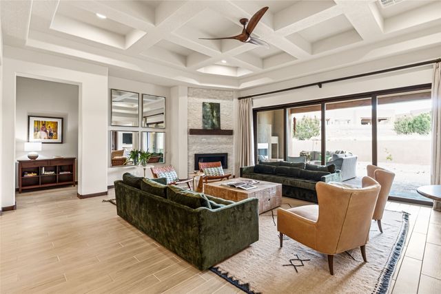 4 Delantera Court, Santa Fe, NM 87506