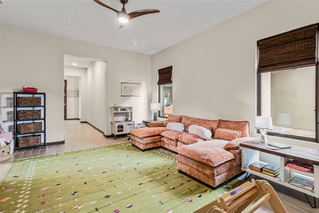 4 Delantera Court, Santa Fe, NM 87506