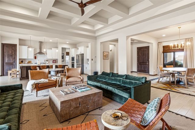 4 Delantera Court, Santa Fe, NM 87506