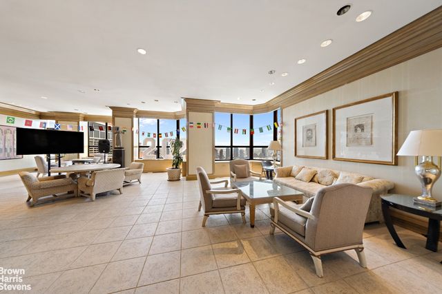 415 E 37th St Apt 21C, New York City, NY 10016