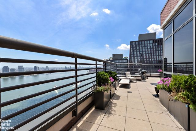 415 E 37th St Apt 21C, New York City, NY 10016