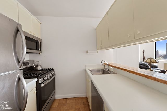 415 E 37th St Apt 21C, New York City, NY 10016