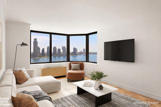 415 E 37th St Apt 21C, New York City, NY 10016