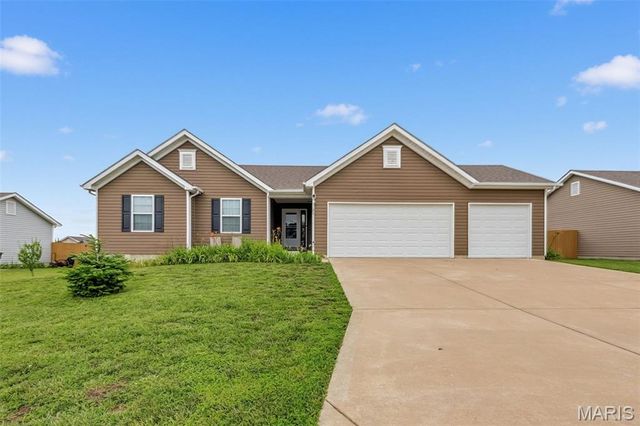 21 Valley Farms Drive, Winfield, MO 63389