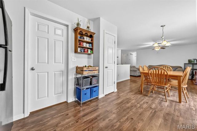 21 Valley Farms Drive, Winfield, MO 63389