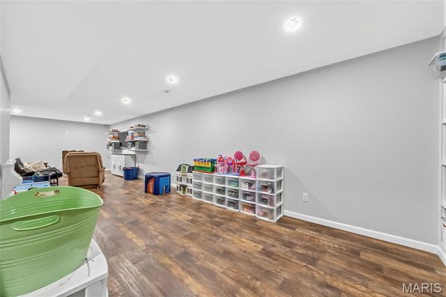 21 Valley Farms Drive, Winfield, MO 63389