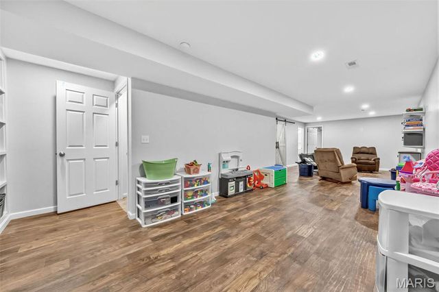 21 Valley Farms Drive, Winfield, MO 63389