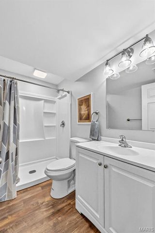 21 Valley Farms Drive, Winfield, MO 63389