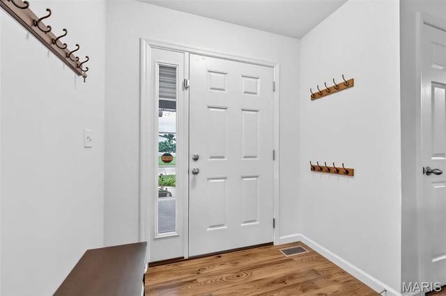 21 Valley Farms Drive, Winfield, MO 63389