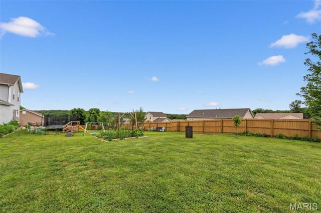 21 Valley Farms Drive, Winfield, MO 63389