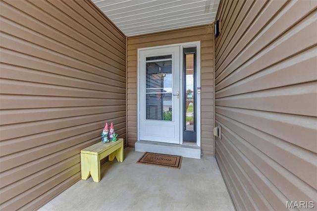 21 Valley Farms Drive, Winfield, MO 63389