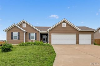 21 Valley Farms Drive, Winfield, MO 63389