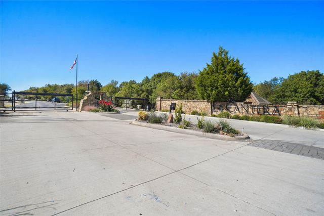 4401 La Cantera Court, Fort Worth, TX 76108