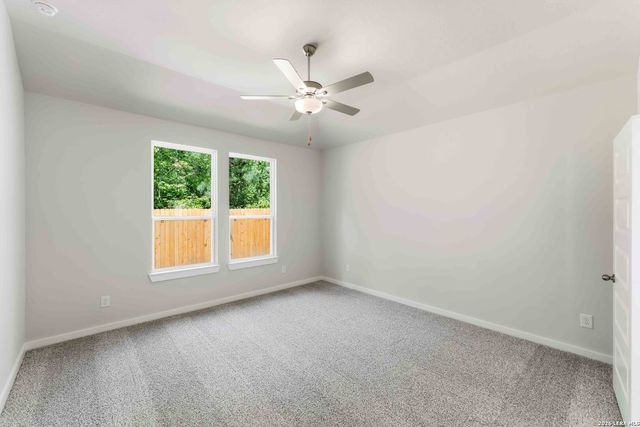 8942 Hazel Birch, Elmendorf, TX 78112