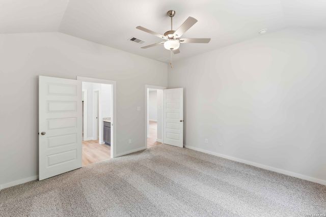 8942 Hazel Birch, Elmendorf, TX 78112