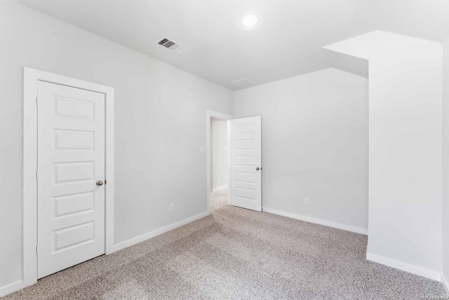 8942 Hazel Birch, Elmendorf, TX 78112