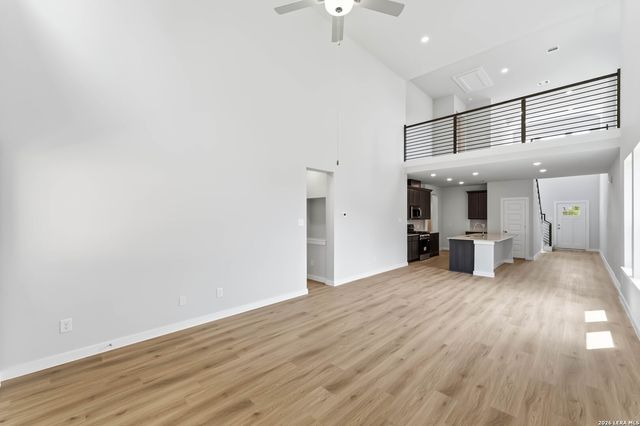 8942 Hazel Birch, Elmendorf, TX 78112