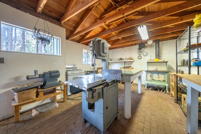 29276 Bullskin Ridge Road, Oak Run, CA 96069