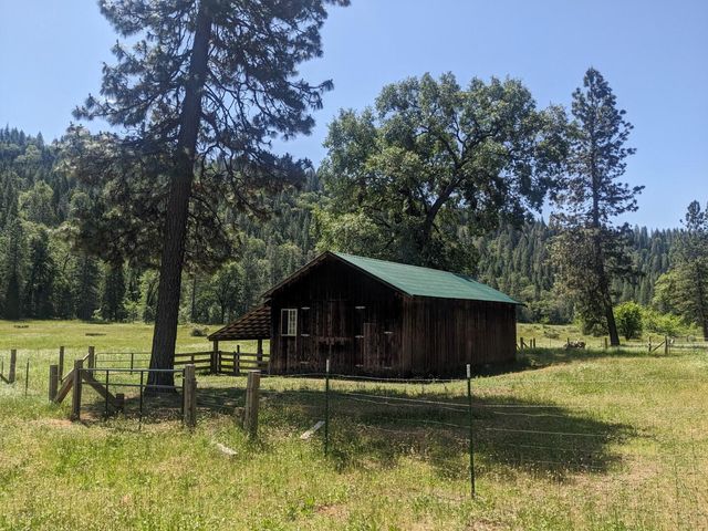 29276 Bullskin Ridge Road, Oak Run, CA 96069