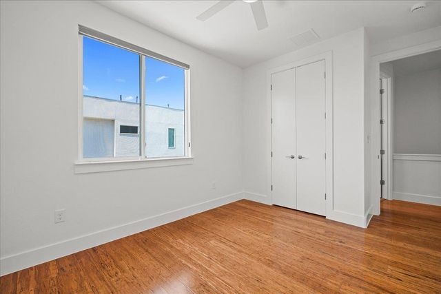 1801 E 2nd ST 8, Austin, TX 78702